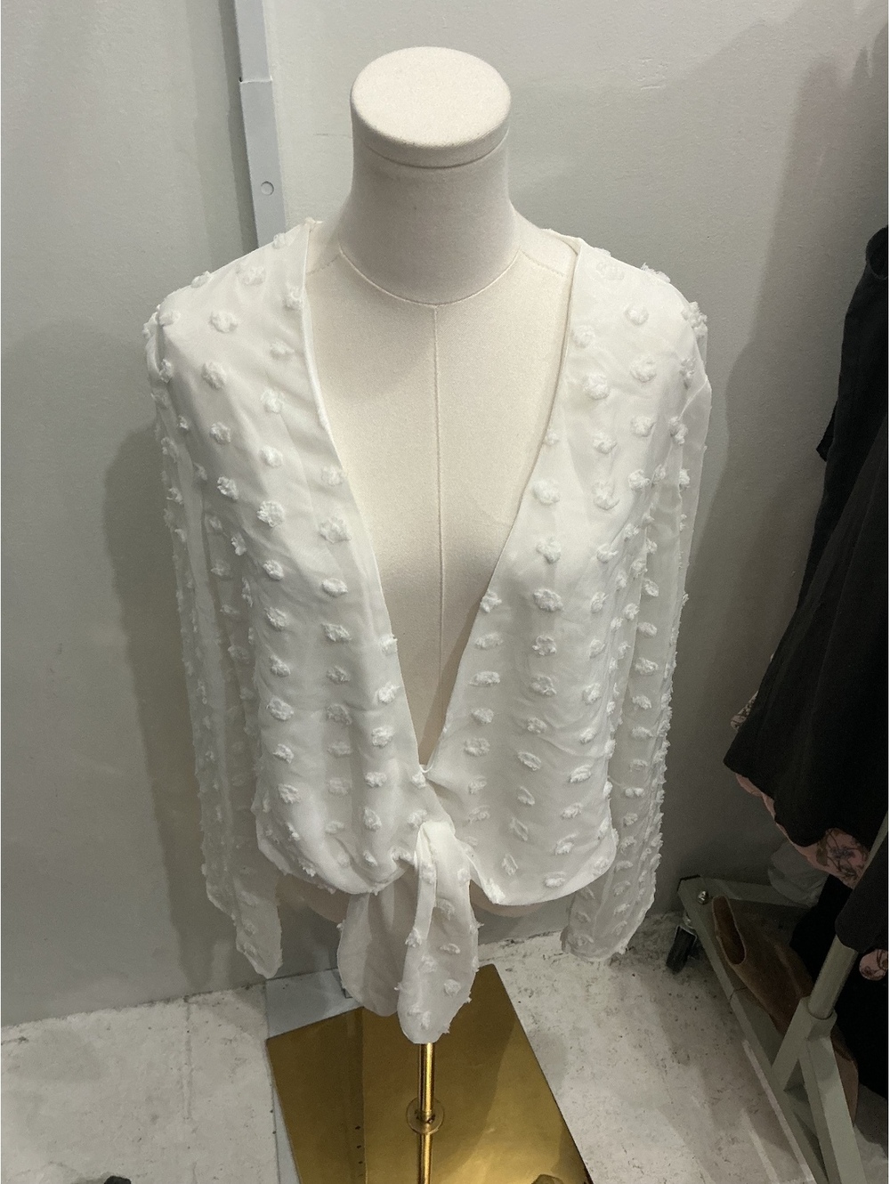 BCBGMAXAZRIA White Textured Tie-Front Blouse